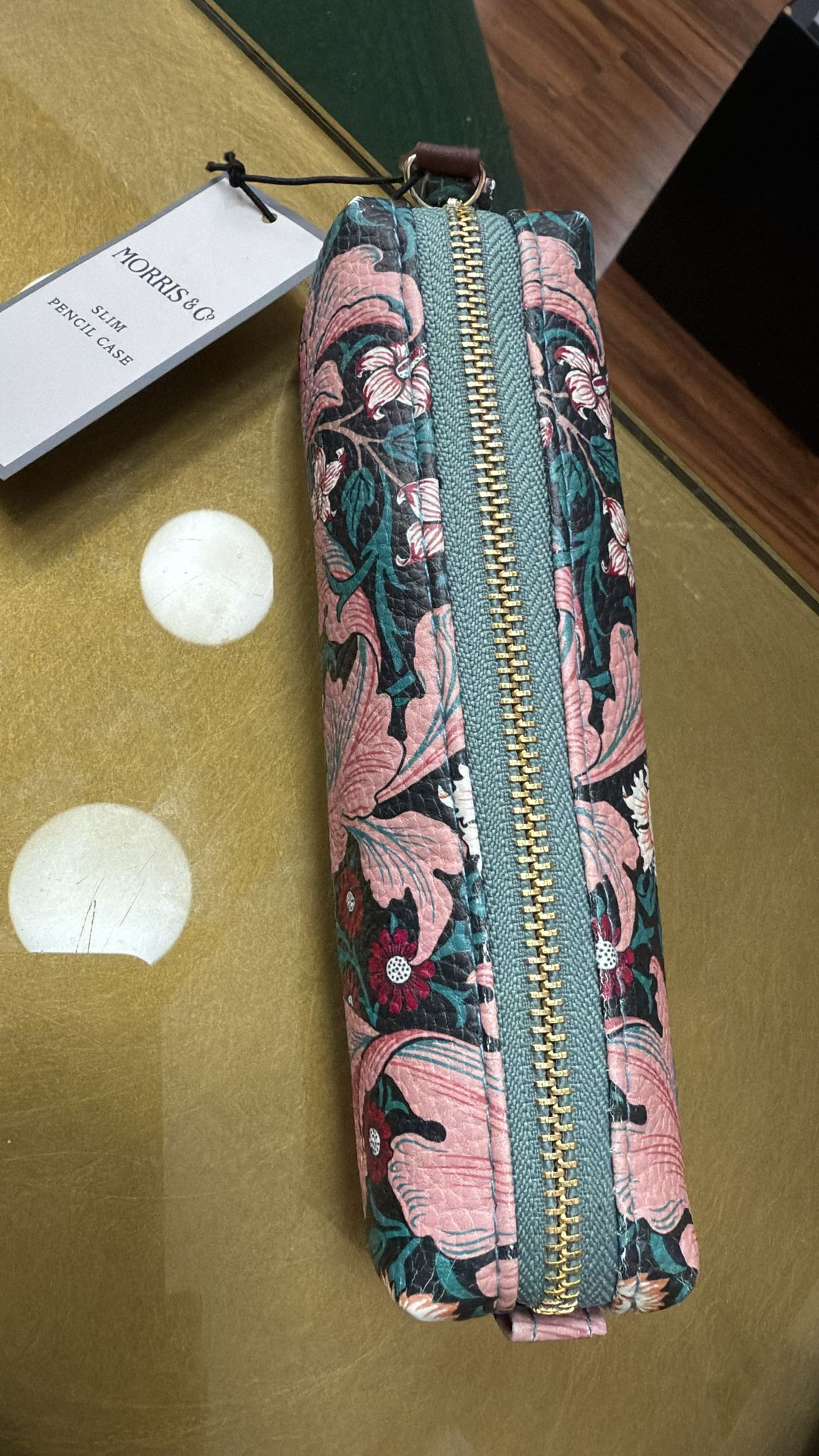 Astuccio design Morris