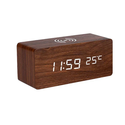 Sveglia digitale moderna in legno con LED, termometro, caricabatterie wireless e base di ricarica wireless Qi. Sveglia a LED