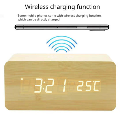 Sveglia digitale moderna in legno con LED, termometro, caricabatterie wireless e base di ricarica wireless Qi. Sveglia a LED