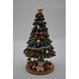 Albero di Natale con regali alla base